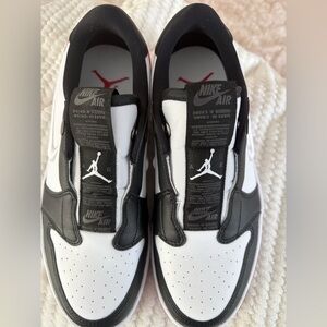 Nike Black and White Women's Sneakers